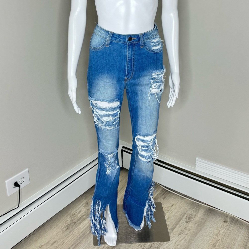 Akira jeans size (7)